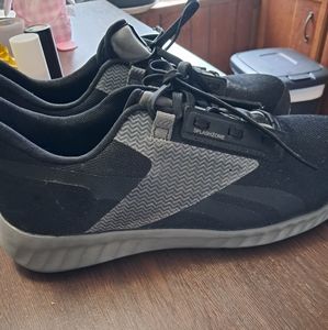 Men's steel toe shoes